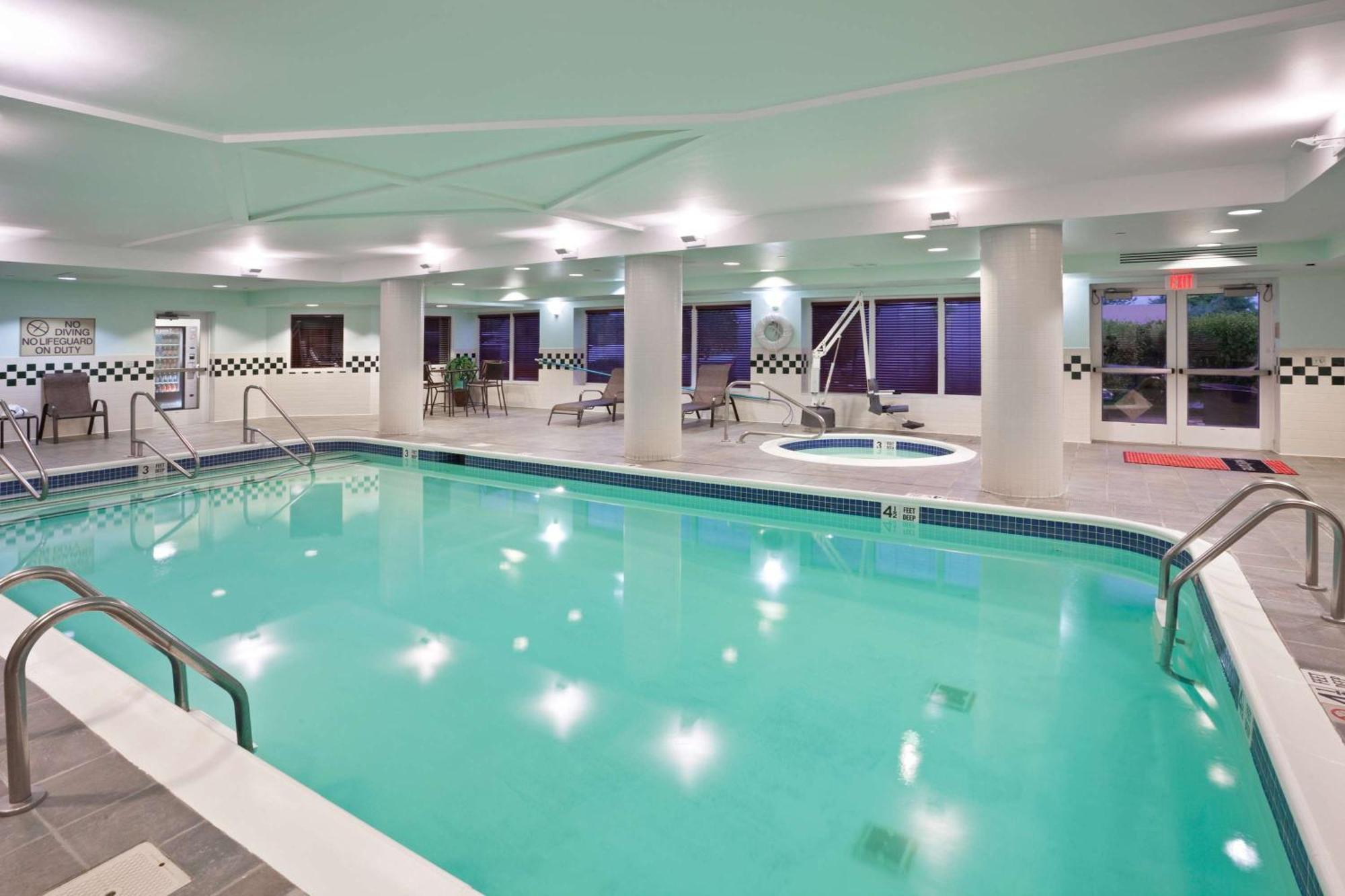 Hampton Inn Clifton Park Eksteriør bilde