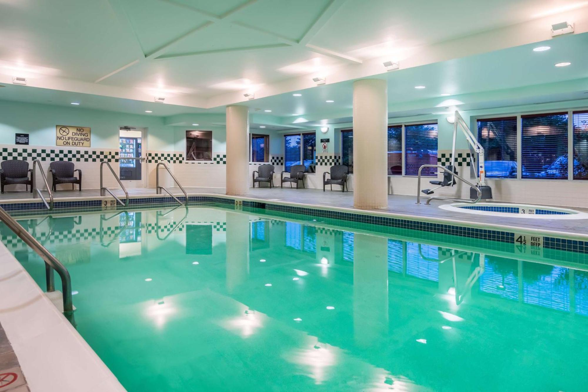 Hampton Inn Clifton Park Eksteriør bilde