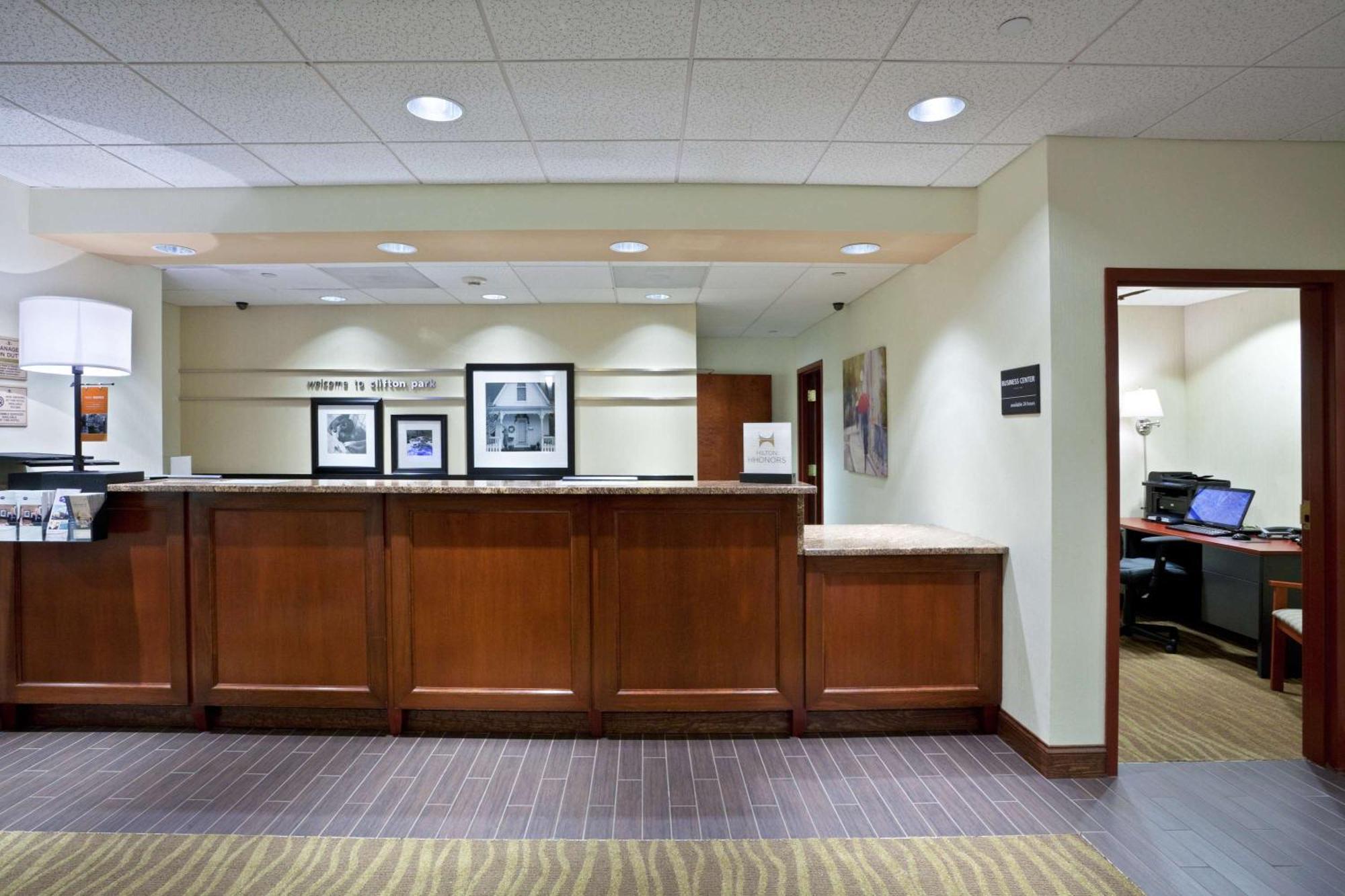 Hampton Inn Clifton Park Eksteriør bilde