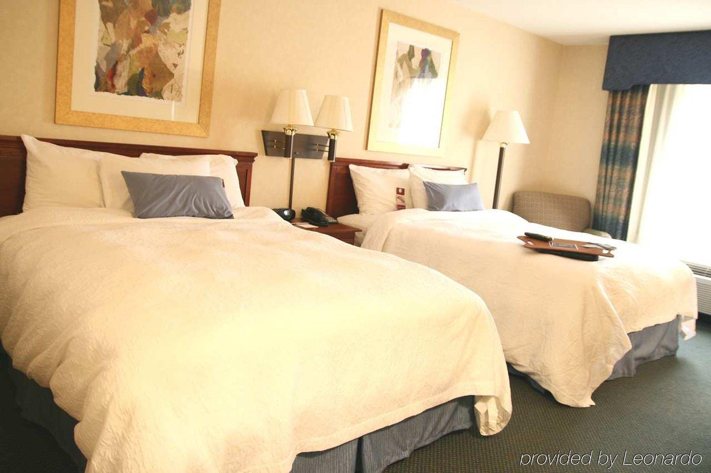 Hampton Inn Clifton Park Rom bilde
